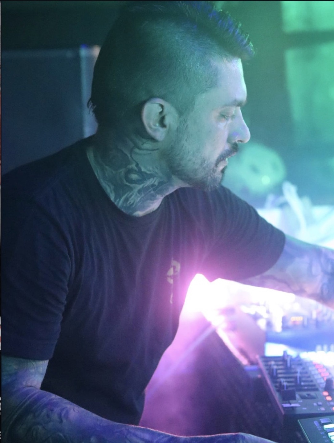 Async // Bulbo performing live with hardware controller